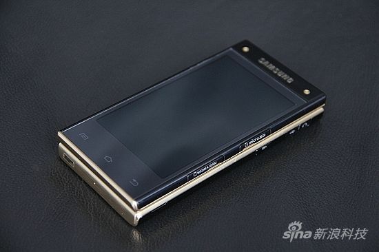 翻盖造型商务智能手机 三星大器III评测