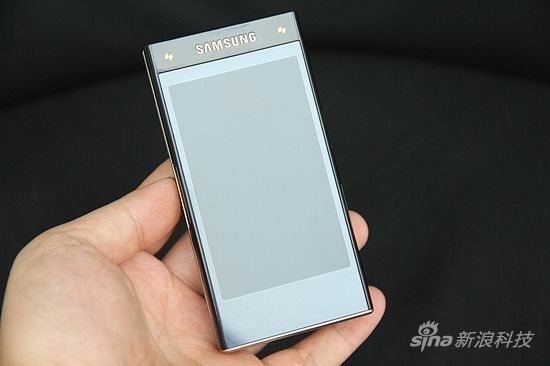 翻盖造型商务智能手机 三星大器III评测