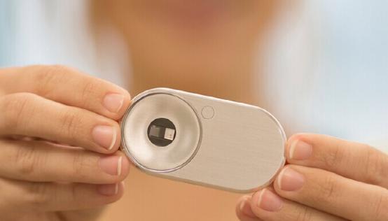 放在指尖 智能心率扫描器MOCA能测血压心率