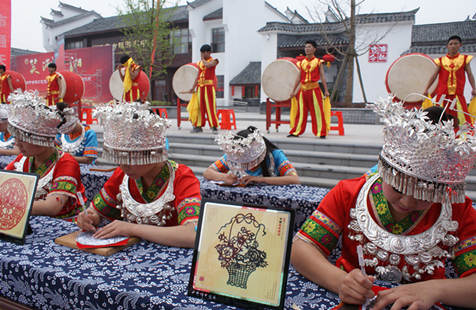 浦市古镇获评国家AAAA级景区 启动泸溪一日