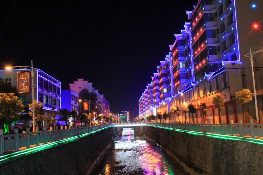 九塘江風光帶夜景